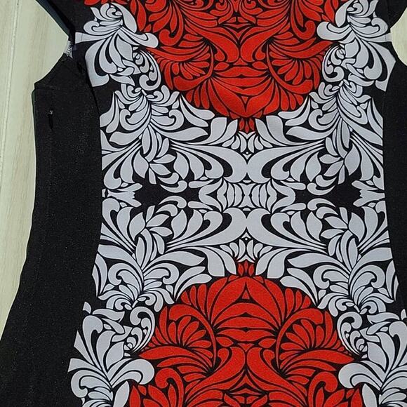 I LF Red and White Bodycon dress with side zipper - Picture 15 of 16